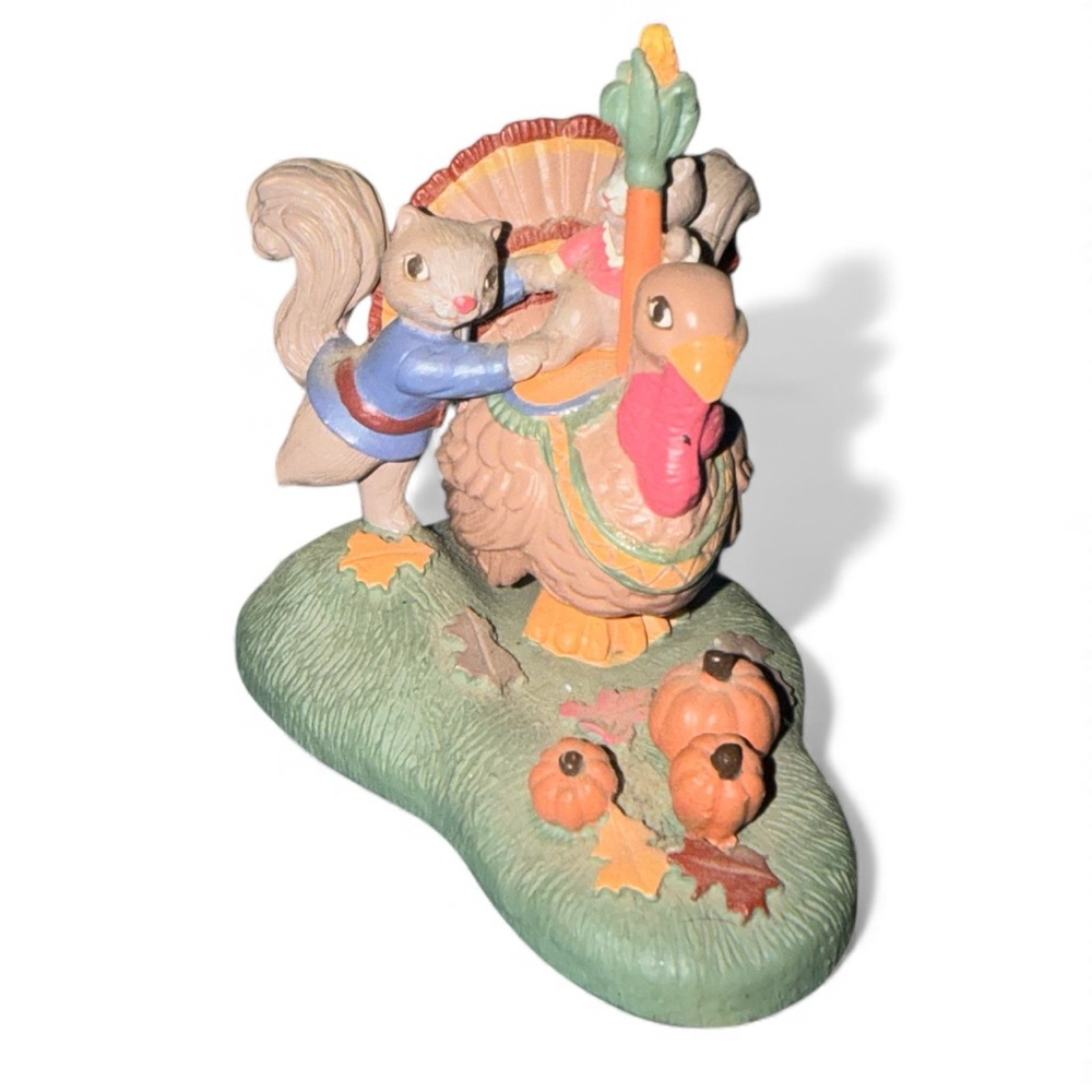 Avon Vintage “Hold On Tight” figurine 1993
